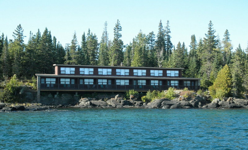 Rock Harbor Lodge - Web Listing